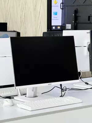 Компьютерный моноблок SELECT IM 2720 - 23.8" - 3 800 000 сум / шт.