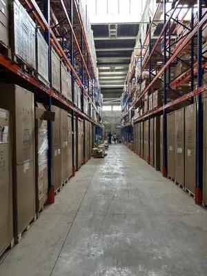 Универсальные стеллажи