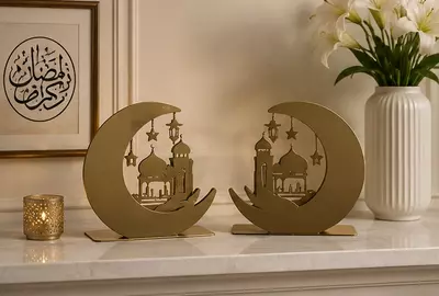Oy va Masjid shaklidagi metall salfetka ushlagichi