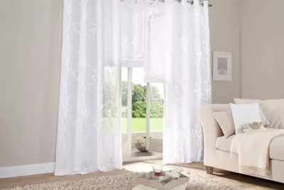 Услуги по химчистке штор из тюля