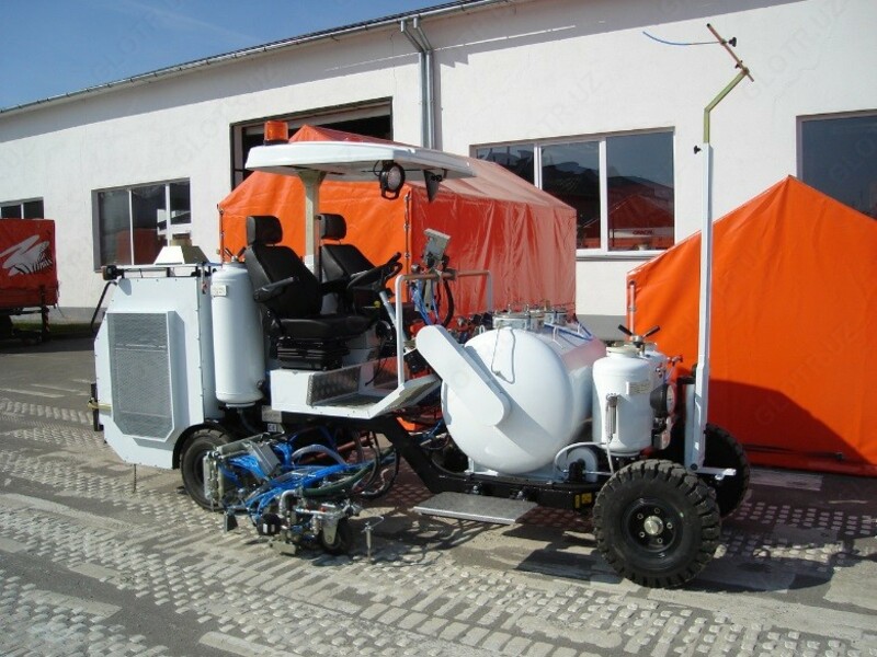   Машина дорожная разметочная Контур 650 ХПЭ