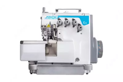 JACK E3-4 - Yuqori tezlikda ishlovchi 3 ipli overlok sanoat tikuv mashinasi