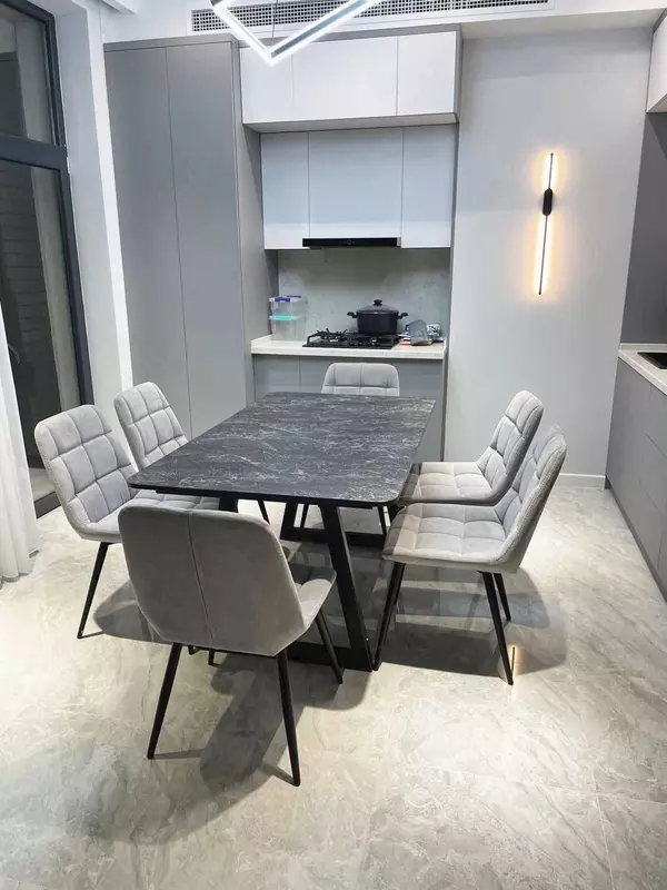 стул от "FurniGlass"