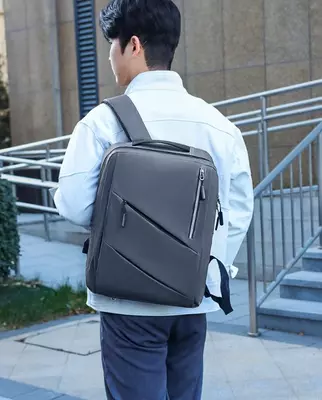   Рюкзак средний  для ноутбука 15 с USB-портом