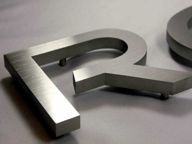 Zanglamaydigan polatdan yasalgan 3D harflar