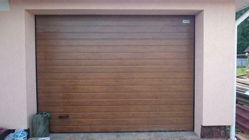   Гаражные секционные ворота
