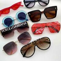 Солнцезащитные очки различных брендов