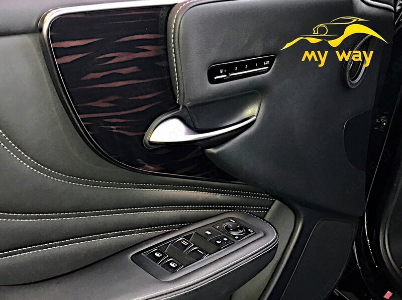   Автомобиль Lexus LS 500 AWD