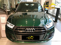 Автомобиль AUDI Q5