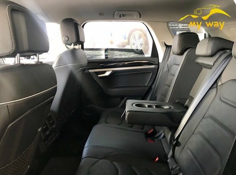   Автомобиль Volkswagen Touareg