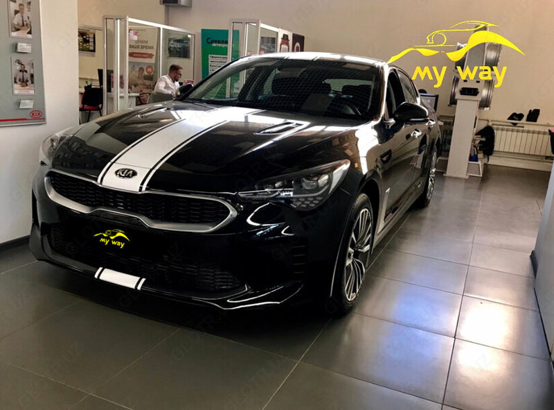 Автомобиль Kia Stinger