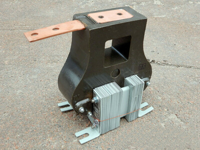 Трансформаторы тока  ТВЛМ-10 кВ