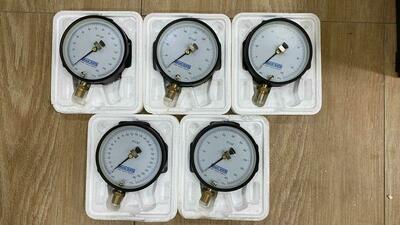 Манометры образцовые ООО «MANOKIP ZAVODI»диаметром 160 мм класс точности 0.4