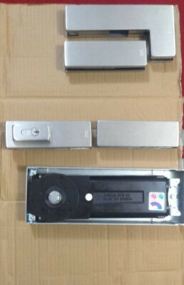 Петля для стеклянных дверей  UNIVERSAL LIGHT PT10. PT20. PT40 . US 10 от dormakaba