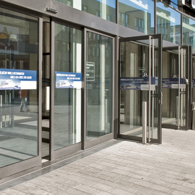 Раздвижная дверь с механизмом раскладывания SST FLEX от dormarkaba