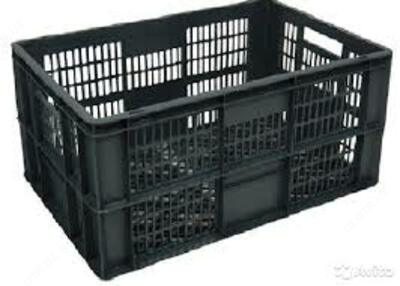 Пластиковый ящик