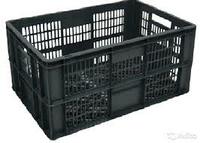 Пластиковый ящик