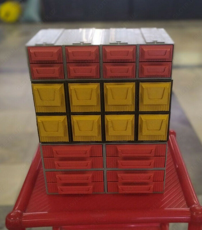 Мини контейнер с ящиками