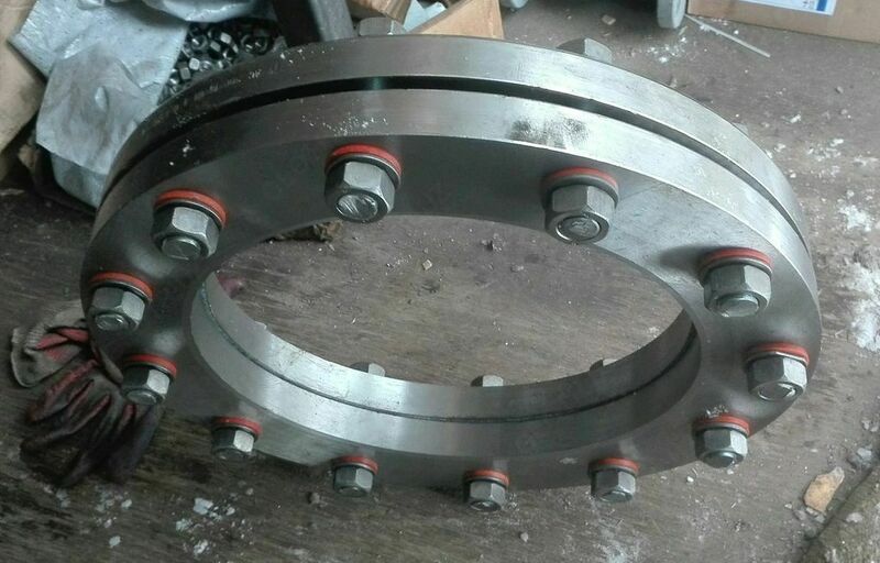 Изоляционное фланцевое соединение.