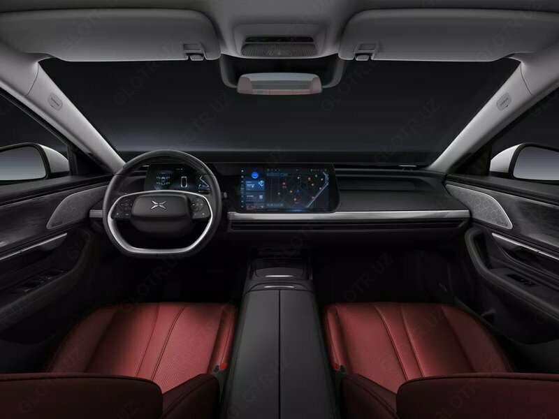  Электромобиль Xpeng P7 - 