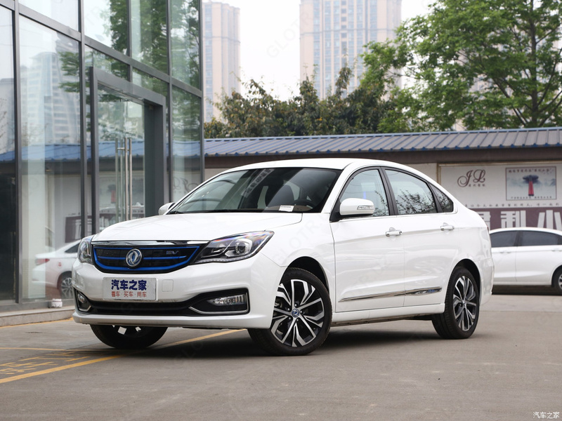  Электромобиль DONGFENG E70 - 