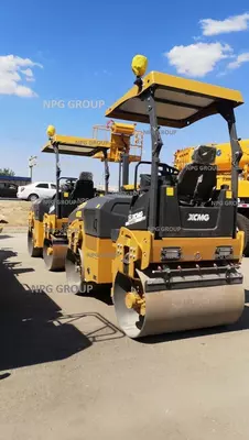 Комбинированный вибрационный дорожный каток XCMG XMR403VT Только в розницу
