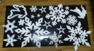 Комплект новогодних украшений - снежинки - 40 000 сум / комплект