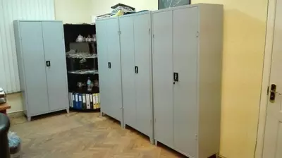 Цена по запросу Металлический шкаф