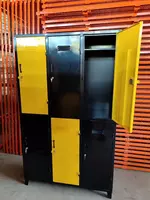 Металлический шкаф для хранения