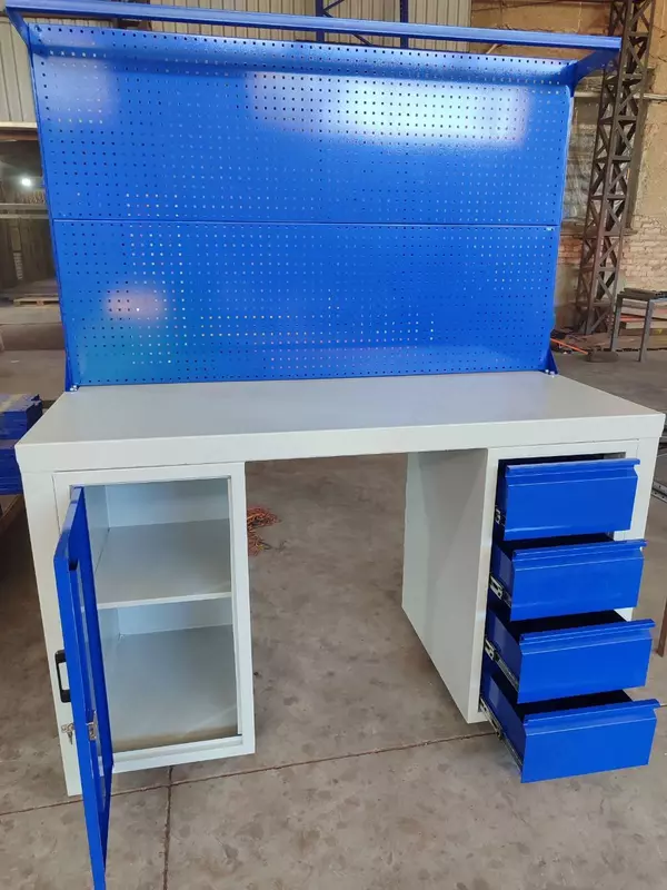 Perforatsiyali metall verstak