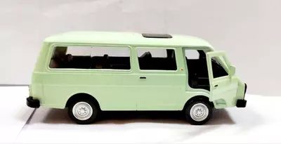 Машинка игрушка микроавтобус РАФ металлическая - 175 000 сум / шт.