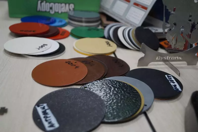 Avtomatik polimer kukuni bo'yash Chakana savdo