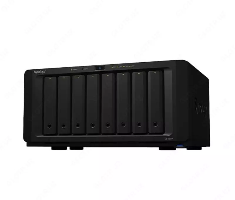 Сетевое хранилище Synology DiskStation DS1821+.