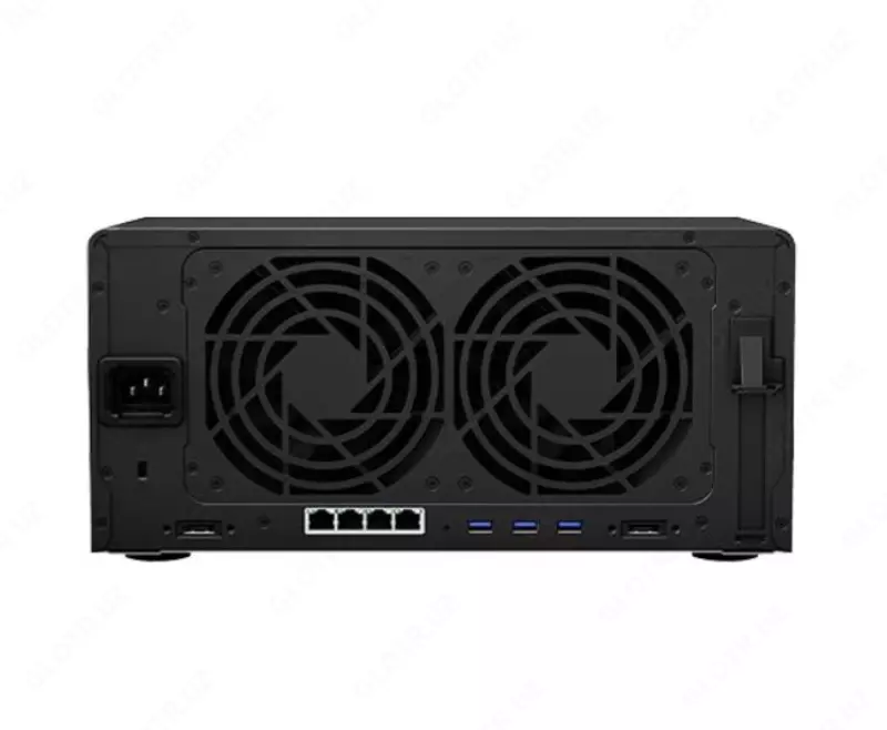 Сетевое хранилище Synology DiskStation DS1821+.