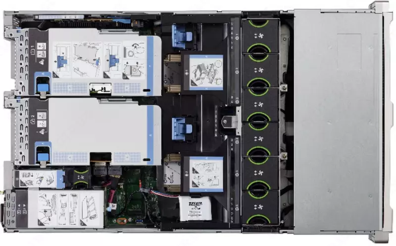  Сервер CISCO UCS C240 M5 12 LFF Только в розницу