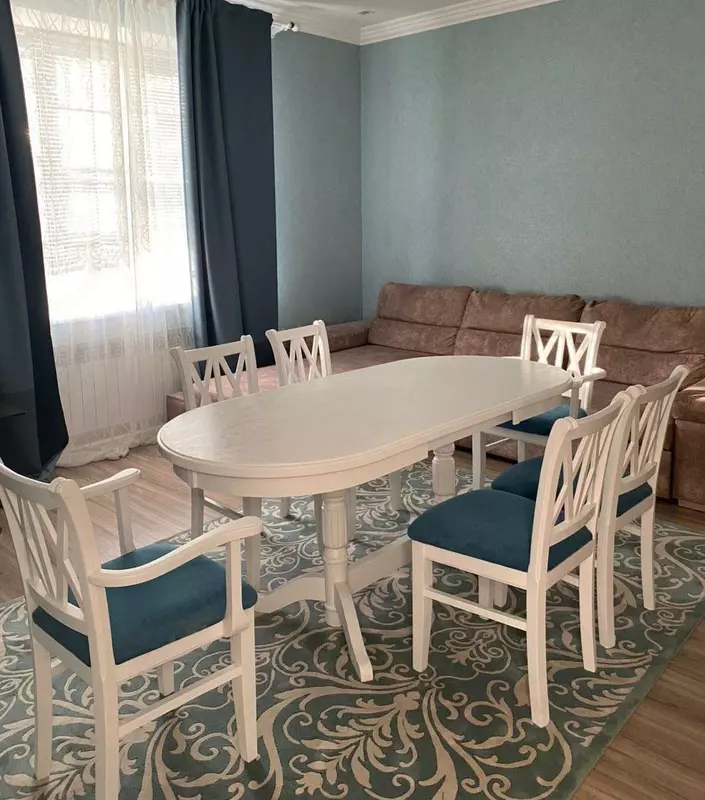 Комплект: раскладной стол и 6 стульев