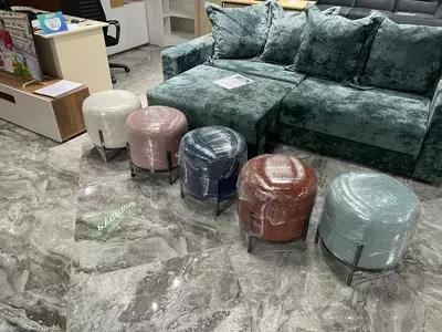 Metall karkasli/yog‘och karkasli yumshoq puflar