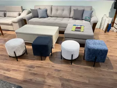 Metall karkasli/yog‘och karkasli yumshoq puflar