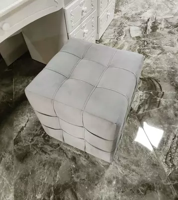 Metall karkasli/yog‘och karkasli yumshoq puflar