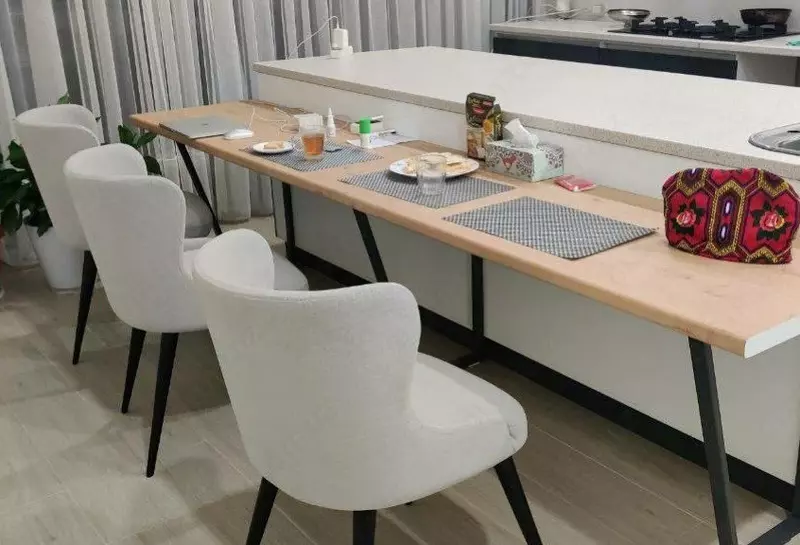 Мягкие стулья