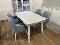 Стол гостинный