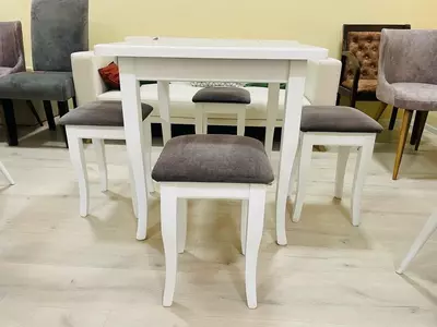 To‘plam: Stol + 4 ta taburetka