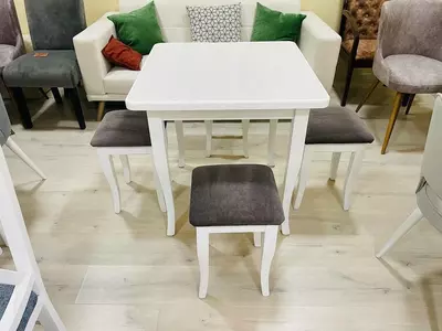 To‘plam: Stol + 4 ta taburetka - 3 400 000 so'm / dona