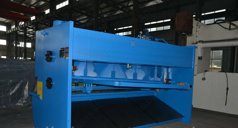  Гильотина гидравлическая 4 мм и выше - 