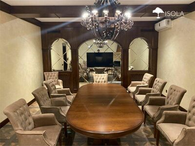 Ishlab chiqaruvchidan tayyorlangan maxsus mebel