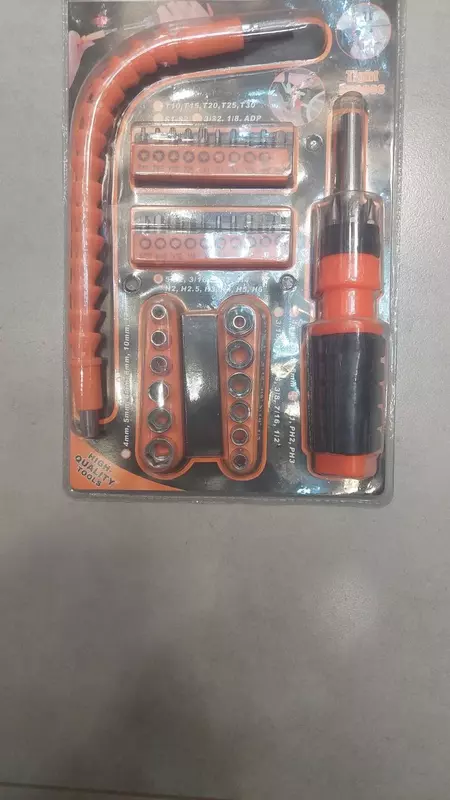 Otvertka yig'imi - 142 296 so'm