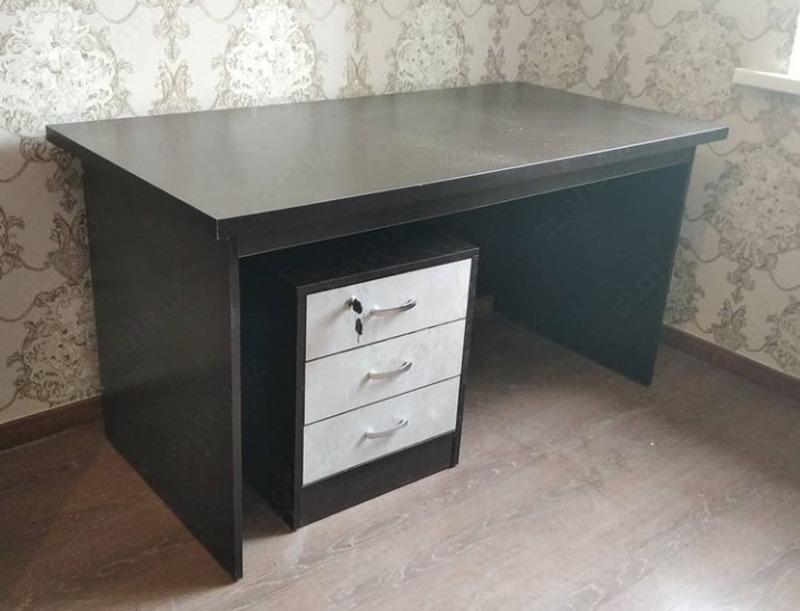 Письменный стол Арт 002 - от {0} сум