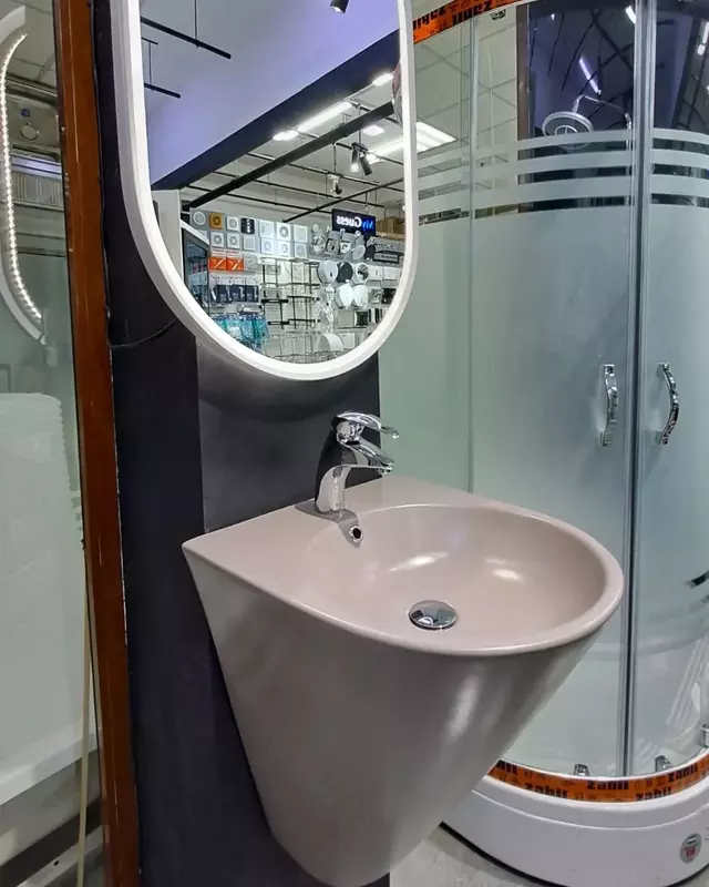 Умывальник с зеркалом и смесителем - 12 047 450 so'm