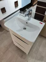   Умывальник с тумбой