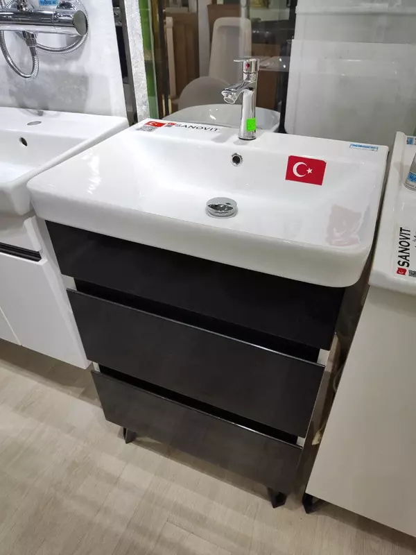 Умывальник с тумбой